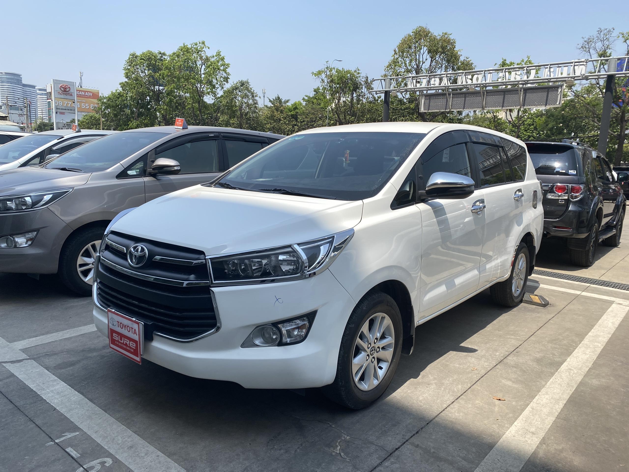 Dán tem decal xe Toyota Innova 2019  2020  MƯỜI HÙNG AUTO