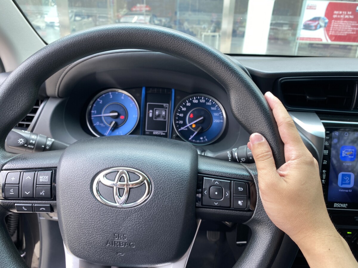 Toyota Fortuner 2.4MT 2020 – Máy Dầu – Số Sàn