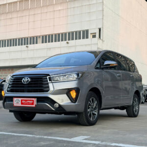 TOYOTA INNOVA 2.0E 2022 - MÀU BẠC